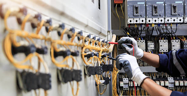 Professional Electrician technician working in Luxora, AR
